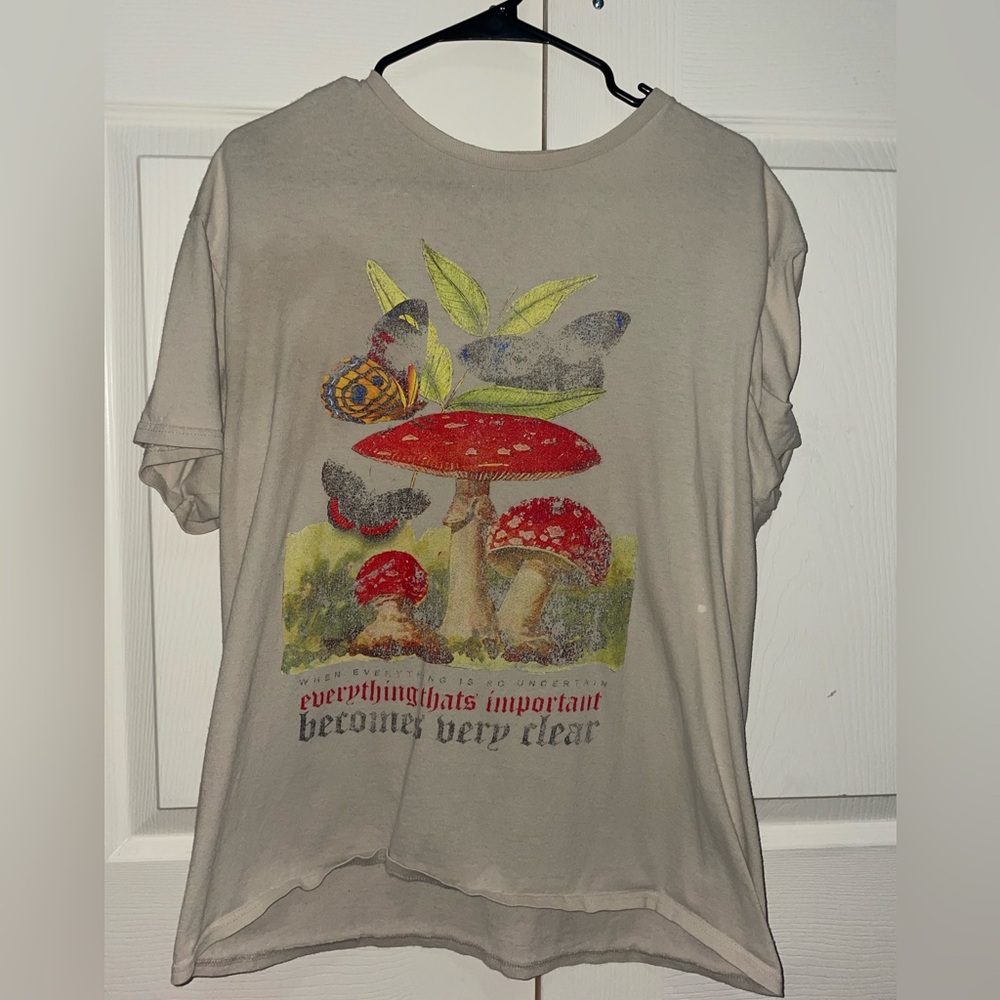Mushrooms tee